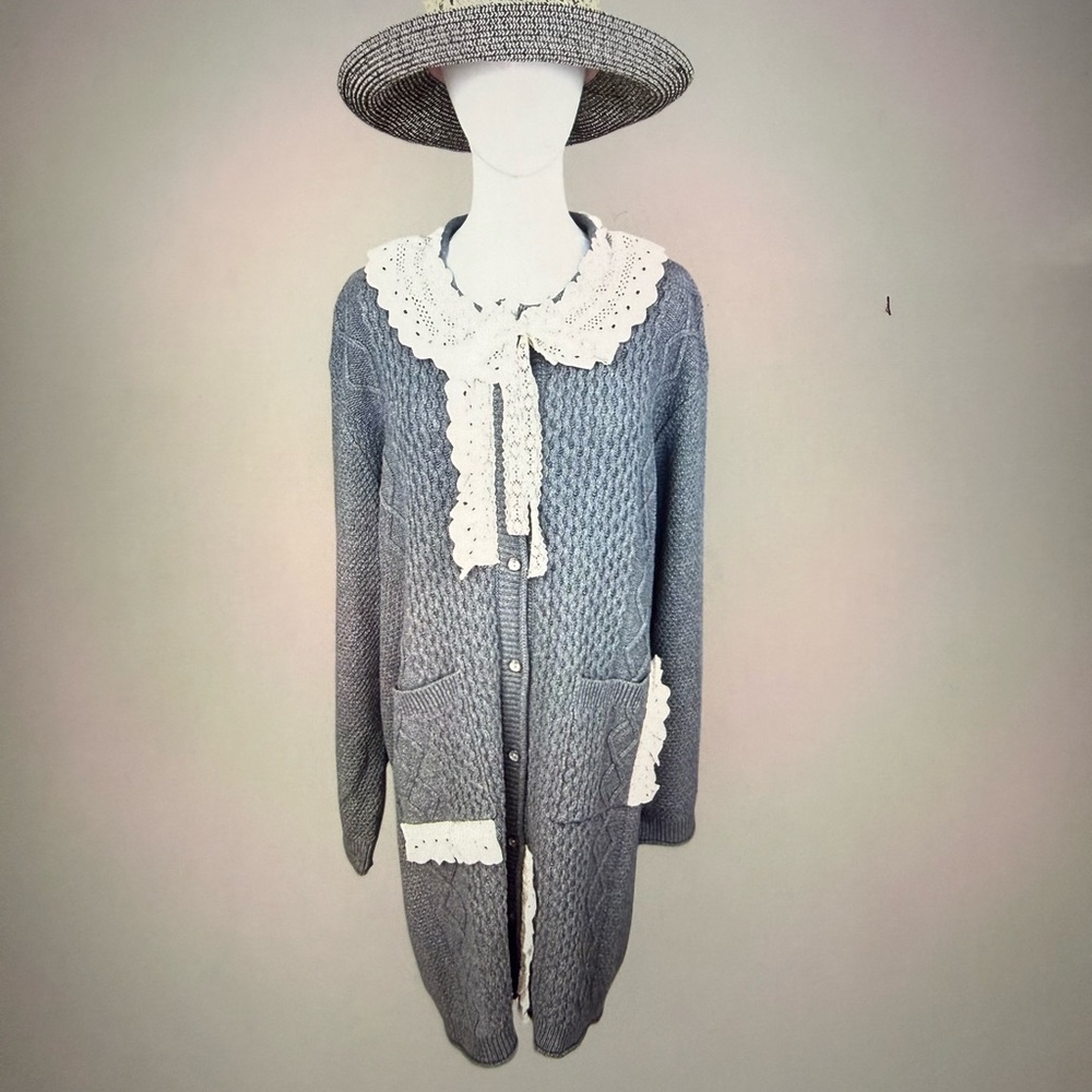 POL Pale Grey Knit Cardigan with White Lace Collar